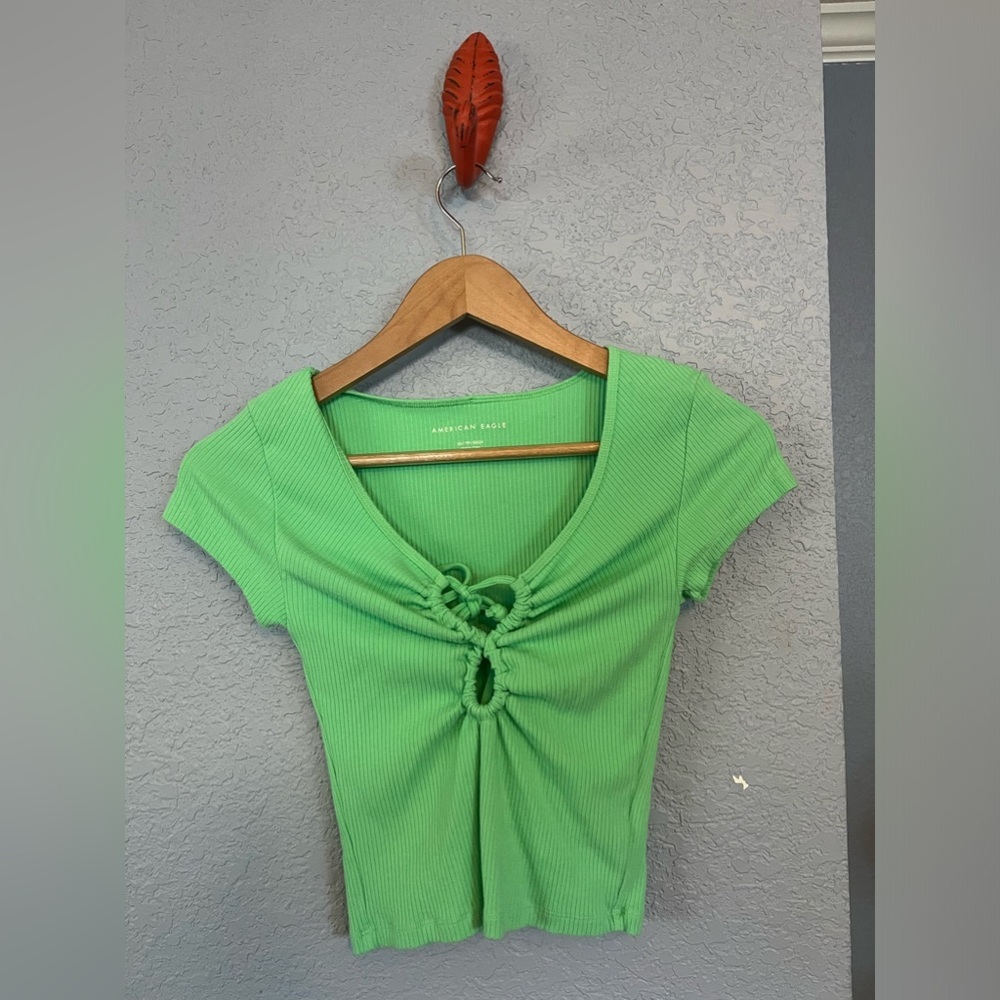 American Eagle | XS | Bright Green Tie-Front Crop Top